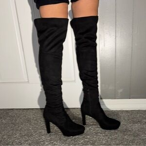Nine West faux suede over the knee boots size 9